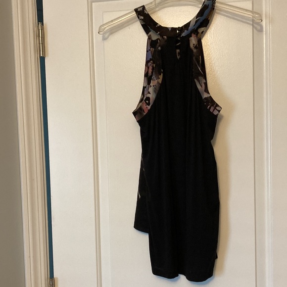 🛍️Donated— The Limited | Halter top seasonally versatile small - Picture 2 of 6